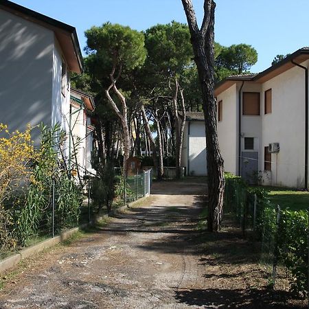 Villaggio Solveig Family Apartments Lido di Jesolo Buitenkant foto