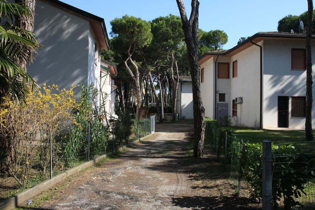 Villaggio Solveig Family Apartments Lido di Jesolo Buitenkant foto